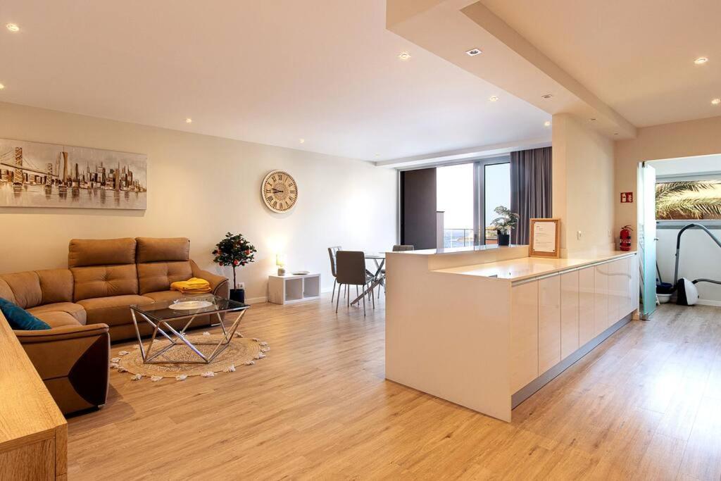 Luxury And Modern Apartment In Porto Moniz Center Экстерьер фото